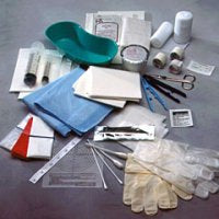 Debridement Kit (1) Tray,(6) 4X4 8 Ply Gauze,(1) Scalpel,No.15 Stainless Steel Blade,(1) 4-3/4 Inch Adson 1X2 Forcep, (1) 4.5 Inch Iris Straight Stainless Steel Scissors,(1) Medium Powder Free Wrapped Cuffed Pair Gloves