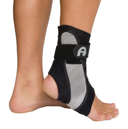 Ankle Support Aircast® A60™ Medium Strap Closure Male 7-1/2 to 11-1/2 / Female 9 to 13 Right Ankle